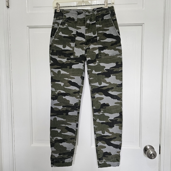 KUT From The Cloth Reese Camo Ankle Straight Leg Ankle Zip Pant Size 0 - Picture 3 of 17